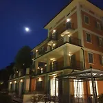 酒店 La Luna Nel Porto 斯特雷萨
