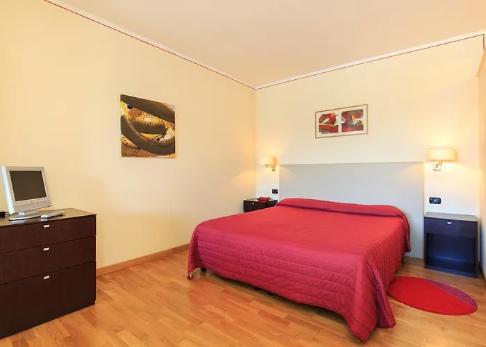 ホテル La Luna Nel Porto 3*