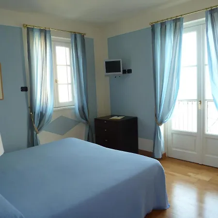 La Luna Nel Porto Szálloda 3*