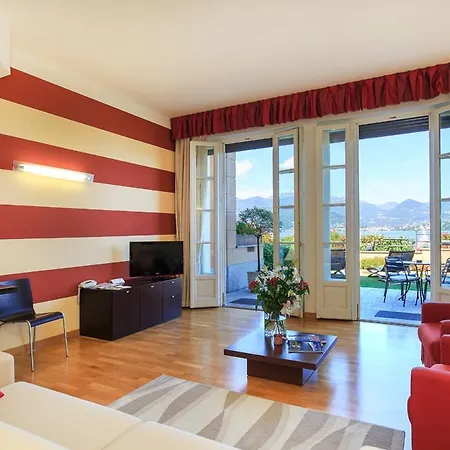 Szálloda La Luna Nel Porto Stresa