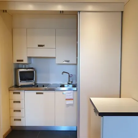 La Luna Nel Porto Stresa