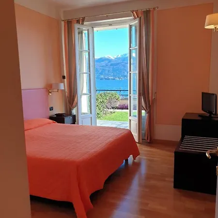 La Luna Nel Porto Stresa